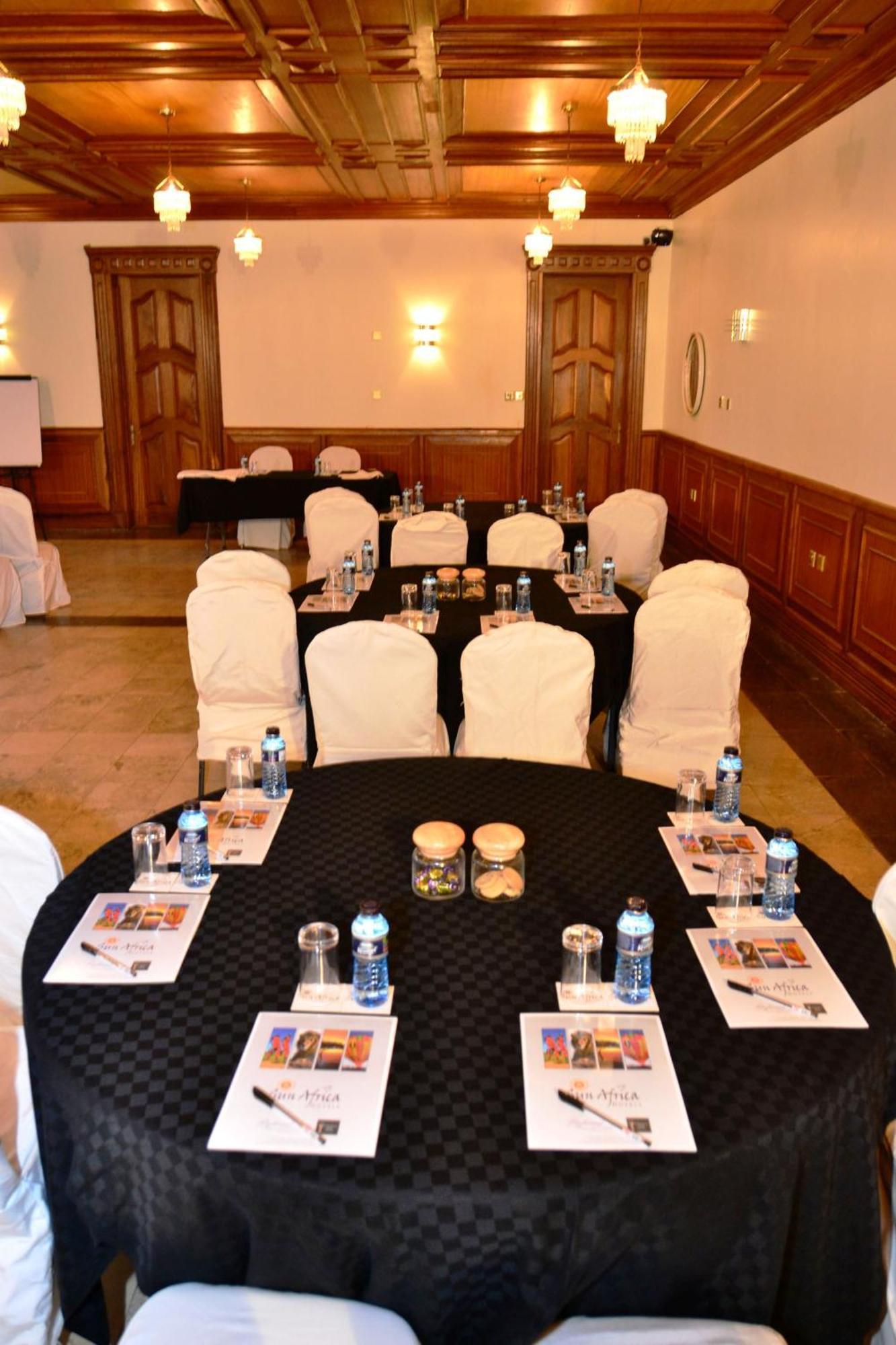 Muthu Sovereign Suites & Spa, Limuru Road, Nairobi Buitenkant foto
