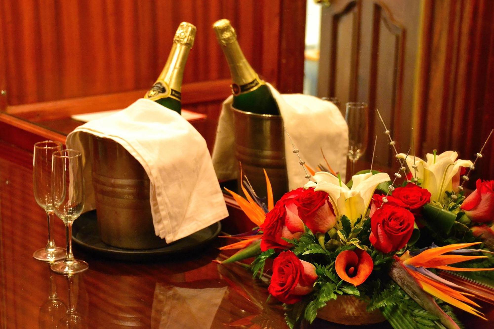 Muthu Sovereign Suites & Spa, Limuru Road, Nairobi Buitenkant foto